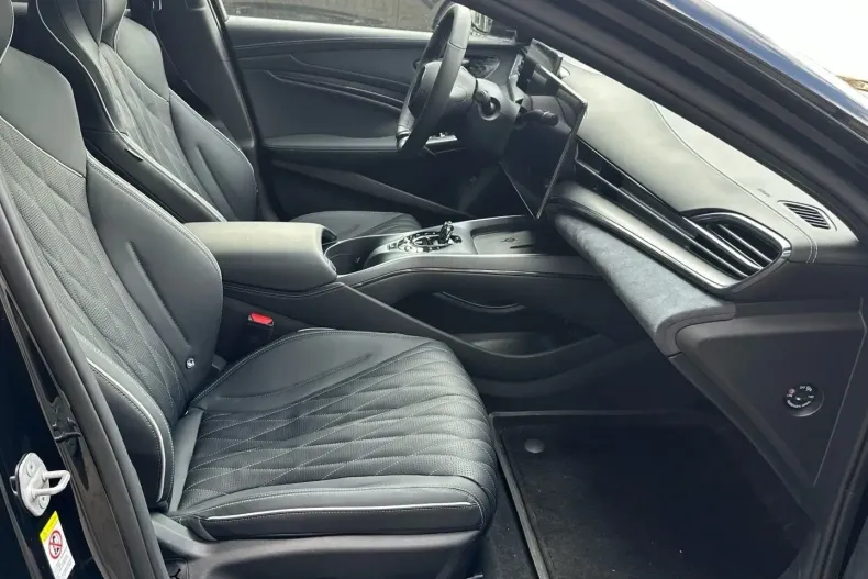 BYD SEAL din 2025 cu 10.000 km - oferta BYD116671 - foto 9