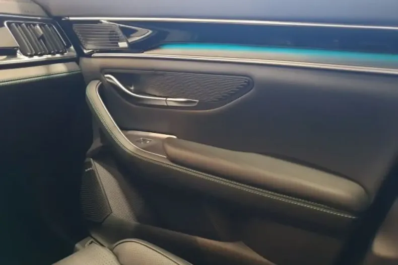 BYD SEAL U din 2025 cu 5.000 km - oferta BYD116673 - foto 15