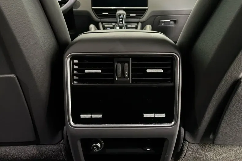 Porsche Cayenne din 2022 cu 39.000 km - oferta POR116674 - foto 22