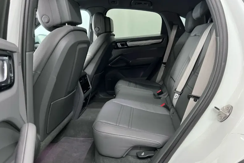 Porsche Cayenne din 2022 cu 39.000 km - oferta POR116674 - foto 23