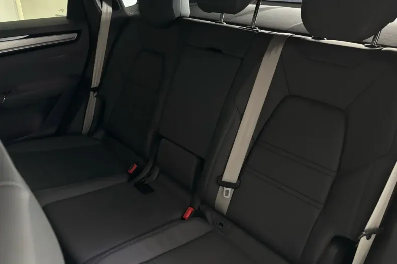 Porsche Cayenne din 2022 cu 39.000 km - oferta POR116674 - foto 24