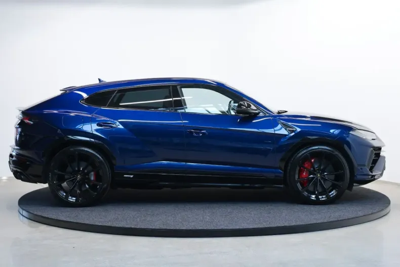 Lamborghini Urus din 2023 cu 5.650 km - oferta LAM116683 - foto 4