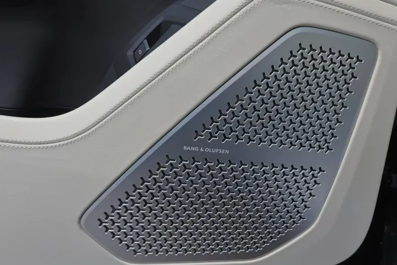 Lamborghini Urus din 2023 cu 5.650 km - oferta LAM116683 - foto 12