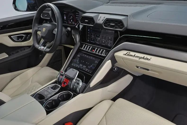 Lamborghini Urus din 2023 cu 5.650 km - oferta LAM116683 - foto 19