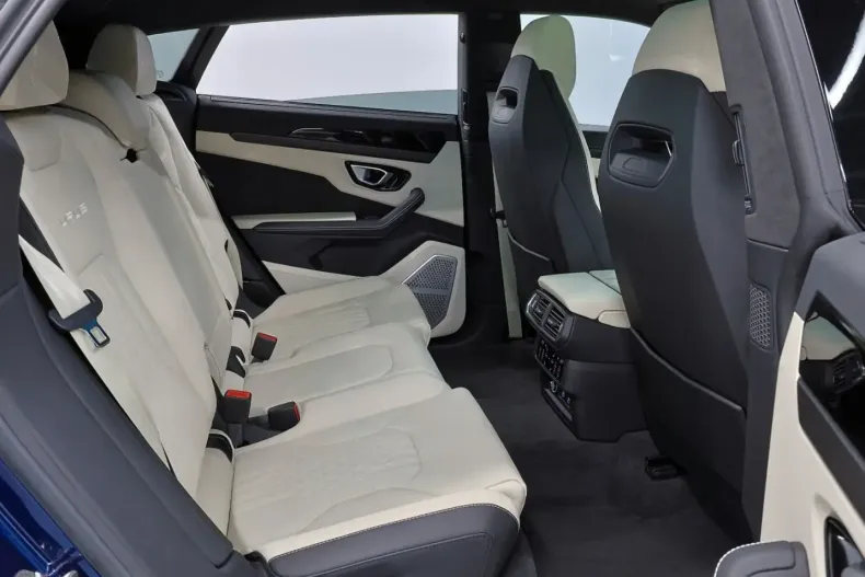 Lamborghini Urus din 2023 cu 5.650 km - oferta LAM116683 - foto 22