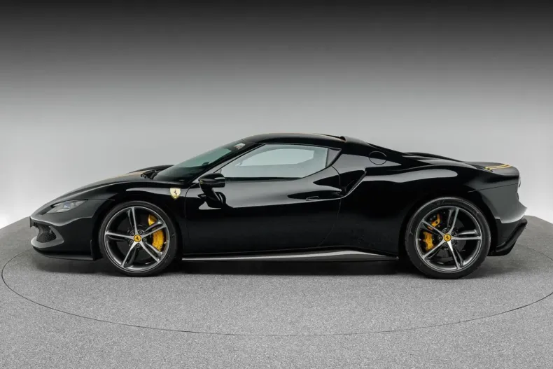 Ferrari 296 GTB din 2023 cu 6.600 km - oferta FER116688 - foto 3