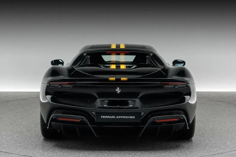 Ferrari 296 GTB din 2023 cu 6.600 km - oferta FER116688 - foto 6