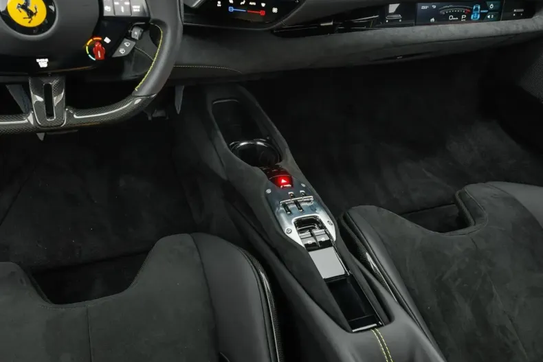 Ferrari 296 GTB din 2023 cu 6.600 km - oferta FER116688 - foto 12