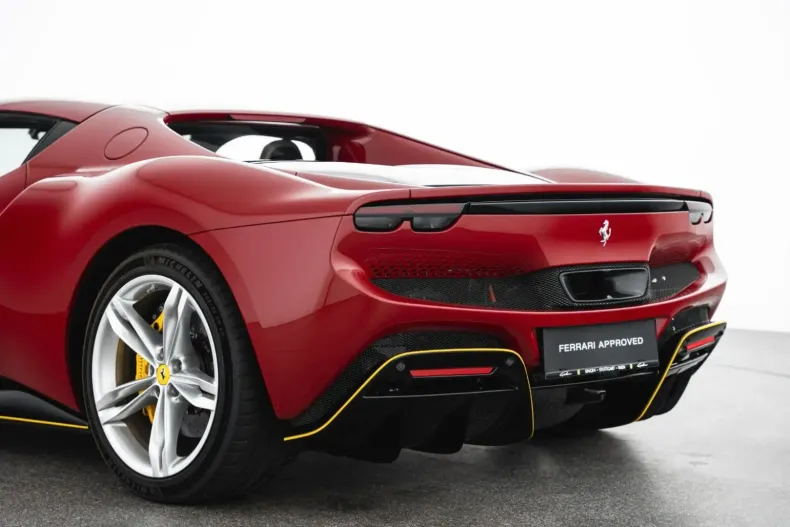 Ferrari 296 GTB din 2024 cu 8.000 km - oferta FER116689 - foto 23