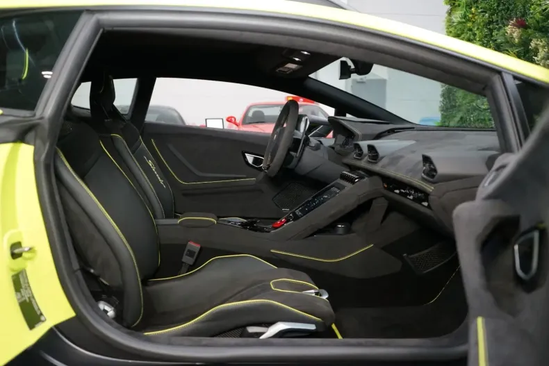 Lamborghini Huracán din 2024 cu 1.888 km - oferta LAM116690 - foto 18