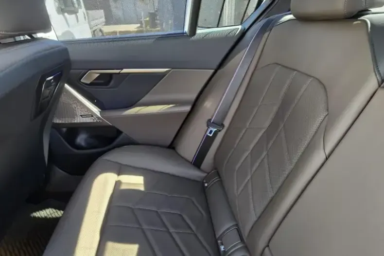 BMW 520 din 2024 cu 19.500 km - oferta BMW116691 - foto 2