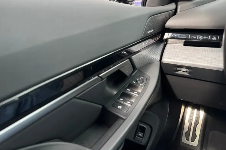 BMW 520 din 2023 cu 30.600 km - oferta BMW116693 - foto 14