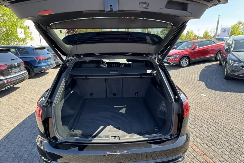 Volkswagen Touareg din 2022 cu 42.000 km - oferta VOL116697 - foto 10