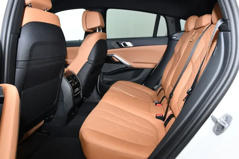 BMW X6 din 2024 cu 8.000 km - oferta BMW116700 - foto 14