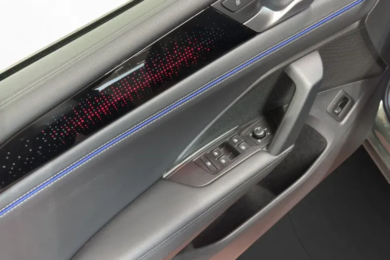 Volkswagen Tiguan din 2024 cu 8.500 km - oferta VOL116702 - foto 10