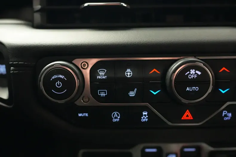 Jeep Wrangler din 2024 cu 28.000 km - oferta JEE116707 - foto 28