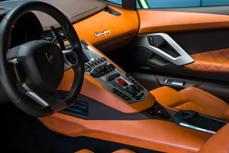 Lamborghini Aventador din 2020 cu 13.600 km - oferta LAM116709 - foto 3