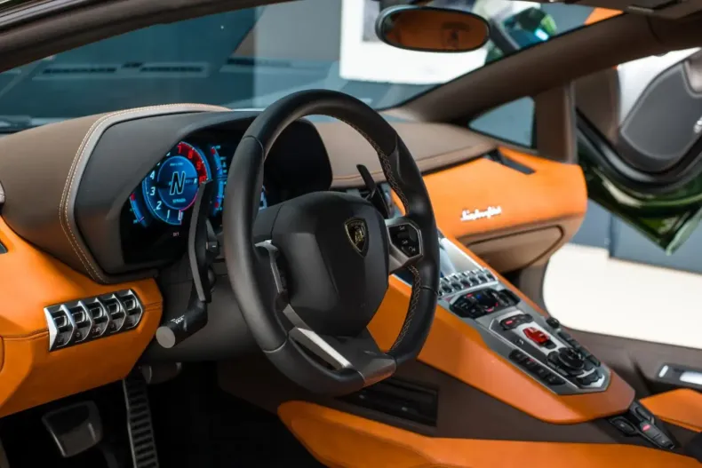 Lamborghini Aventador din 2020 cu 13.600 km - oferta LAM116709 - foto 4