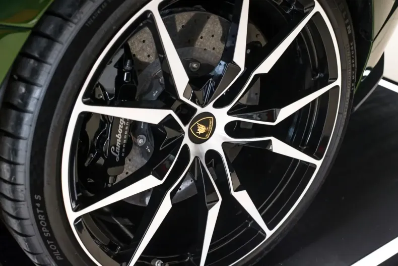 Lamborghini Aventador din 2020 cu 13.600 km - oferta LAM116709 - foto 12