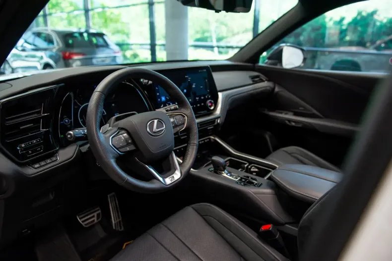 Lexus TX500 H din 2024 cu 8.500 km - oferta LEX116717 - foto 11