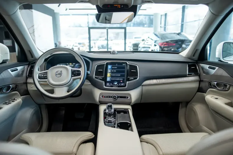 Volvo XC90 din 2021 cu 34.994 km - oferta VOL116722 - foto 14