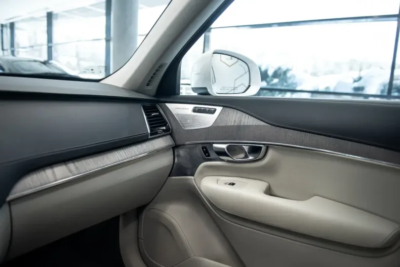 Volvo XC90 din 2021 cu 34.994 km - oferta VOL116722 - foto 25