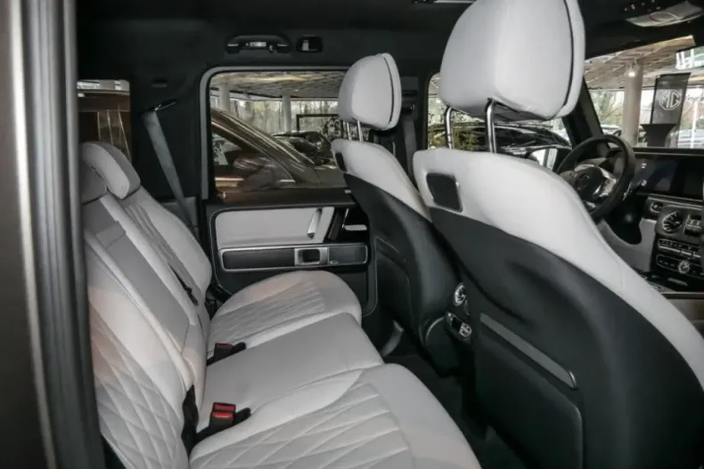 Mercedes-Benz G 63 AMG din 2024 cu 1.700 km - oferta MER116729 - foto 9