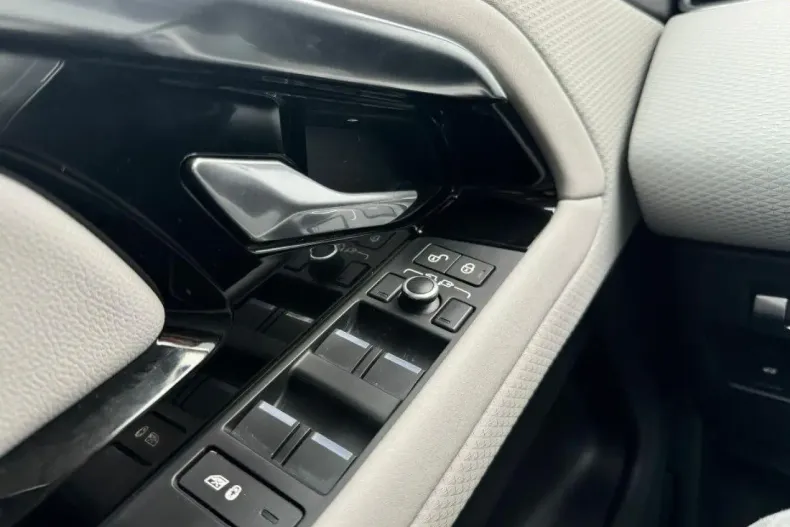 Land Rover Range Rover Evoque din 2020 cu 44.827 km - oferta LAN116730 - foto 19