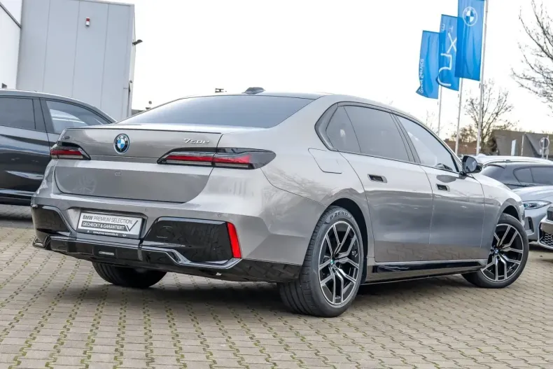 BMW 750 din 2023 cu 28.800 km - oferta BMW116734 - foto 2