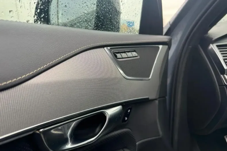 Volvo XC90 din 2020 cu 65.551 km - oferta VOL116738 - foto 13