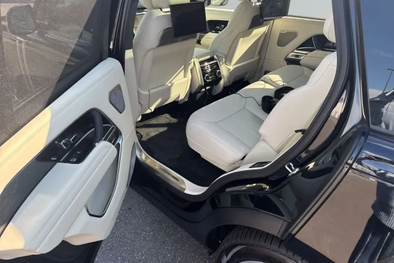 Land Rover Range Rover din 2024 cu 2.500 km - oferta LAN116745 - foto 12