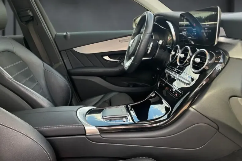 Mercedes-Benz GLC 220 din 2022 cu 98.040 km - oferta MER116756 - foto 16