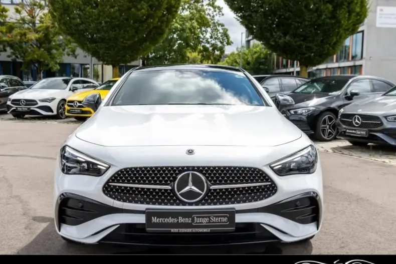 Mercedes-Benz CLE 200 din 2024 cu 27.950 km - oferta MER116759 - foto 3