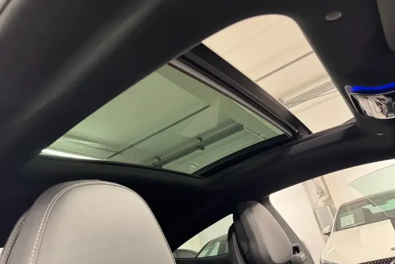 Mercedes-Benz CLE 200 din 2024 cu 20.130 km - oferta MER116762 - foto 14