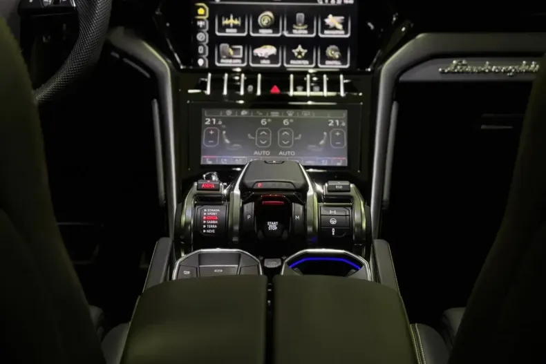 Lamborghini Urus din 2023 cu 41.500 km - oferta LAM116774 - foto 32