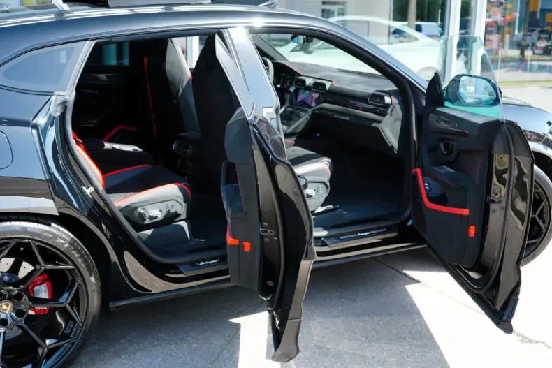 Lamborghini Urus din 2023 cu 22.500 km - oferta LAM116775 - foto 12