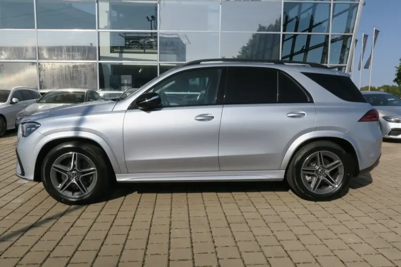 Mercedes-Benz GLE 300 din 2024 cu 8.404 km - oferta MER116778 - foto 3