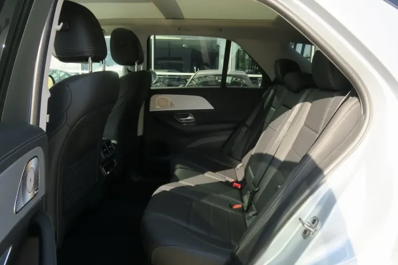 Mercedes-Benz GLE 300 din 2024 cu 8.404 km - oferta MER116778 - foto 7