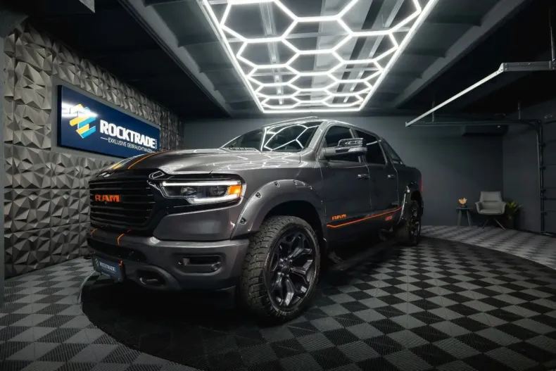 Dodge RAM din 2023 cu 20.205 km - oferta DOD116786 - foto 1