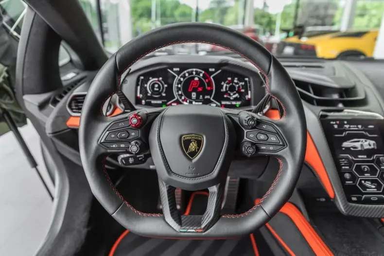 Lamborghini Revuelto din 2024 cu 4.300 km - oferta LAM116788 - foto 6