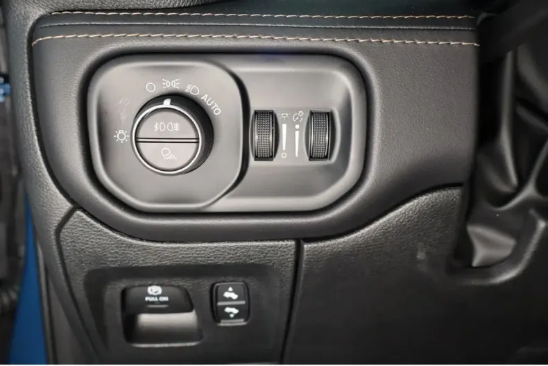 Dodge RAM din 2024 cu 22.000 km - oferta DOD116791 - foto 18