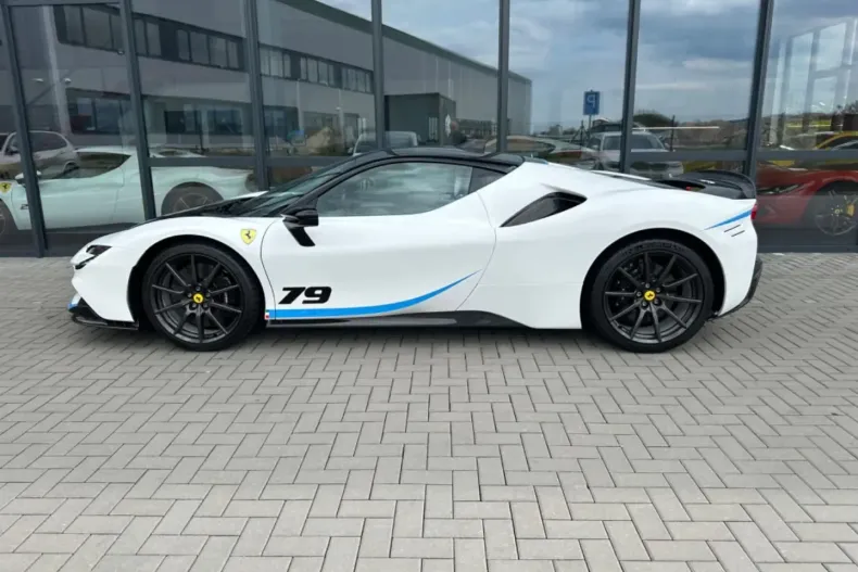 Ferrari SF90 din 2022 cu 2.200 km - oferta FER116793 - foto 3