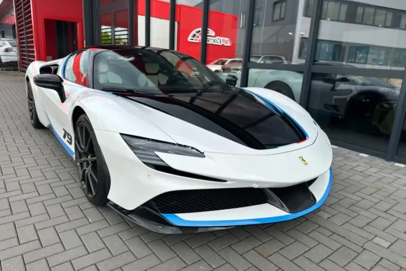 Ferrari SF90 din 2022 cu 2.200 km - oferta FER116793 - foto 10