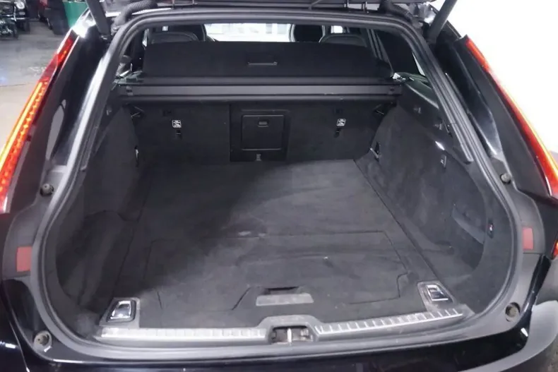 Volvo V90 din 2021 cu 64.706 km - oferta VOL116803 - foto 9