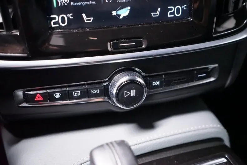 Volvo V90 din 2021 cu 64.706 km - oferta VOL116803 - foto 33