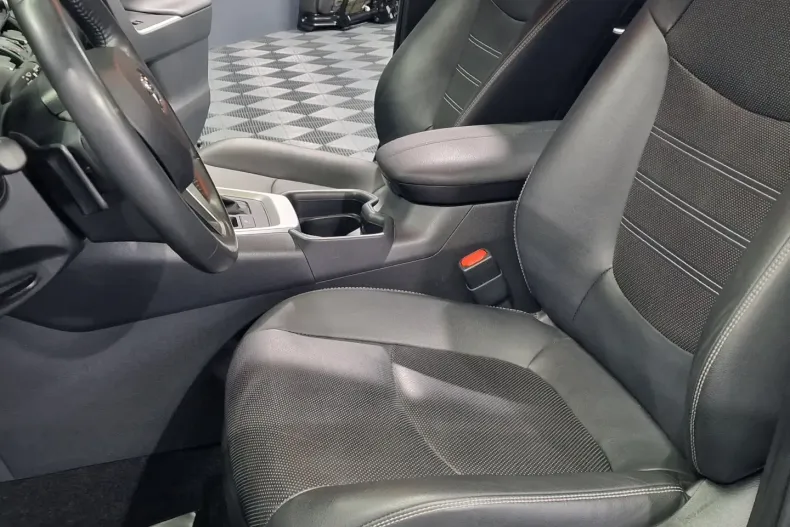 Toyota RAV4 din 2020 cu 94.333 km - oferta TOY116804 - foto 18