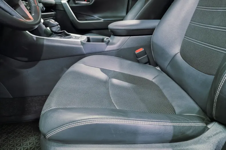 Toyota RAV4 din 2020 cu 94.333 km - oferta TOY116804 - foto 22