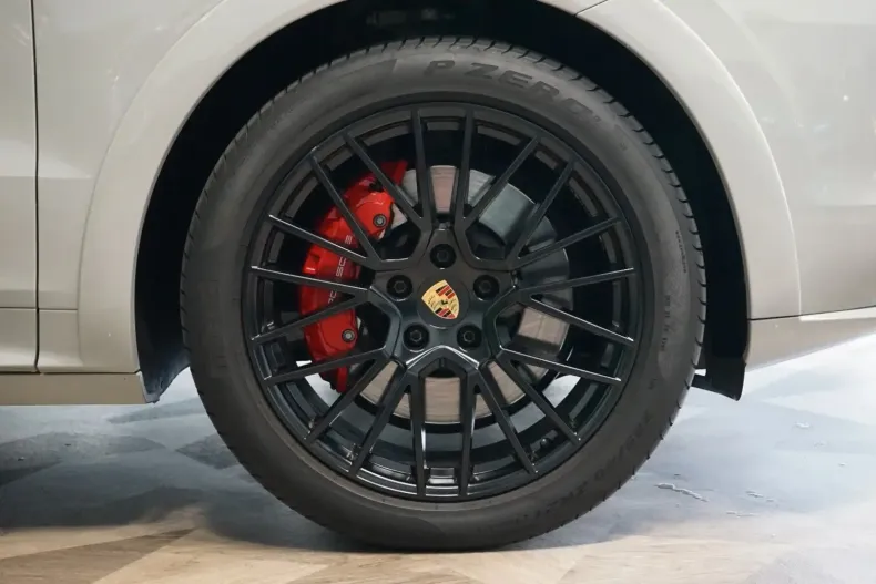 Porsche Cayenne din 2023 cu 33.476 km - oferta POR116816 - foto 4