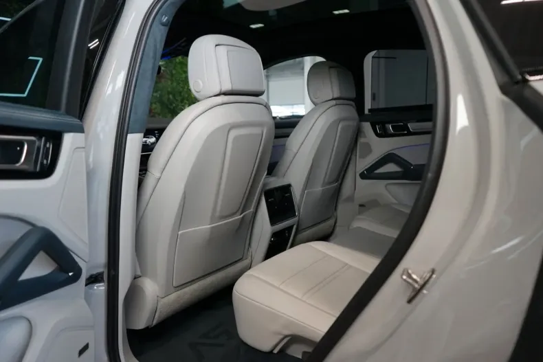 Porsche Cayenne din 2023 cu 33.476 km - oferta POR116816 - foto 11