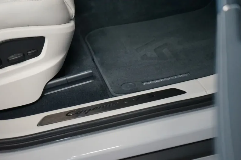 Porsche Cayenne din 2023 cu 33.476 km - oferta POR116816 - foto 19